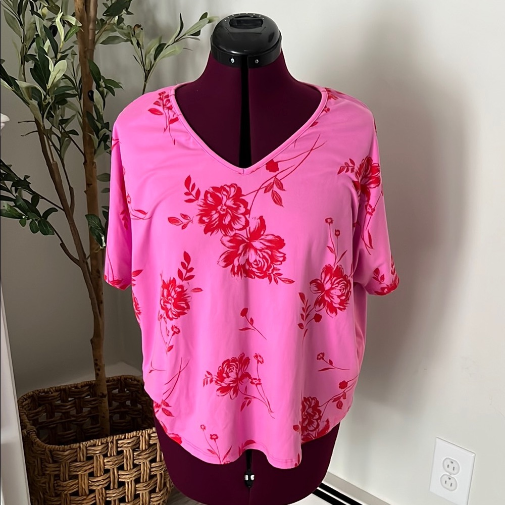 Entro Size Small Floral Pink & Red V-Neck Off the Shoulder Top